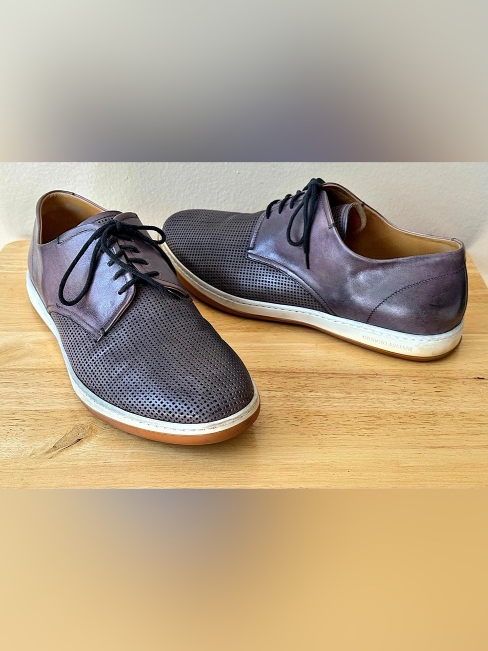 Giorgio Armani Italy X2C103 Perforated Leather Derby Shoes Men’s 9